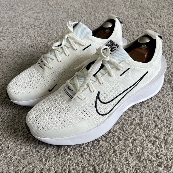 Nike Interact Run Sail Black Running Sneaker Shoe